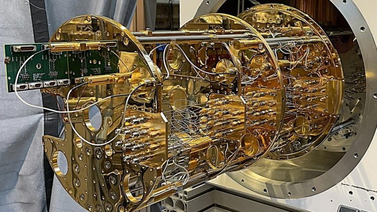 Superconducting TES Array X-ray Spectrometer at BESSY II