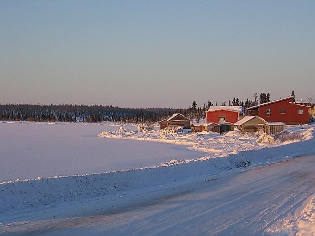 The community of Deline on the shores of the Great Bear Lake. Image