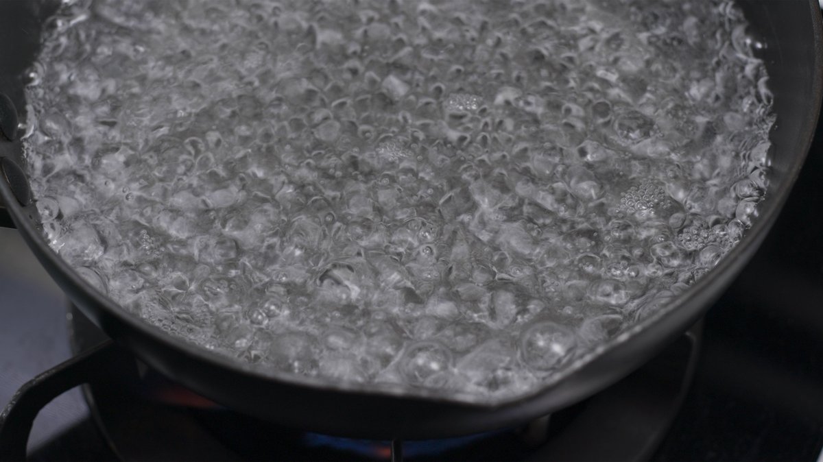 Boil with water prepare for cooking at home
