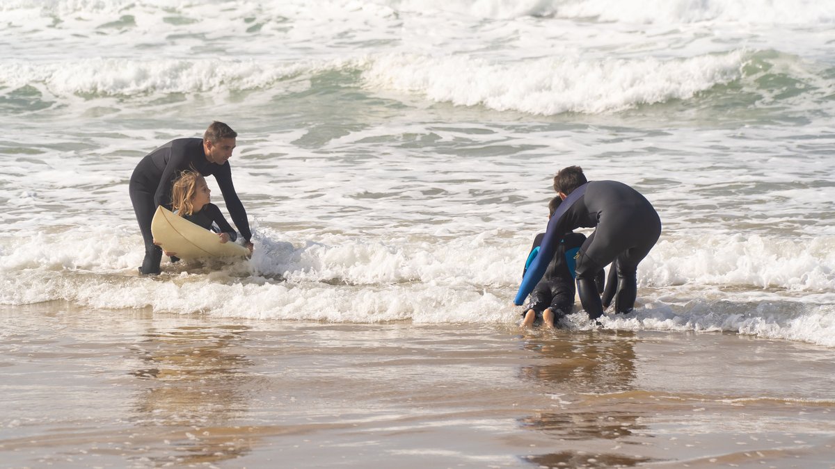 Child surf therapy