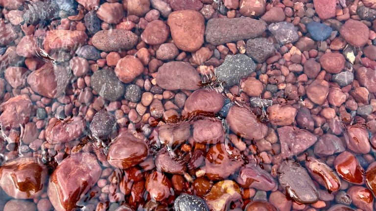Colorful_lake_superior_beach_stones