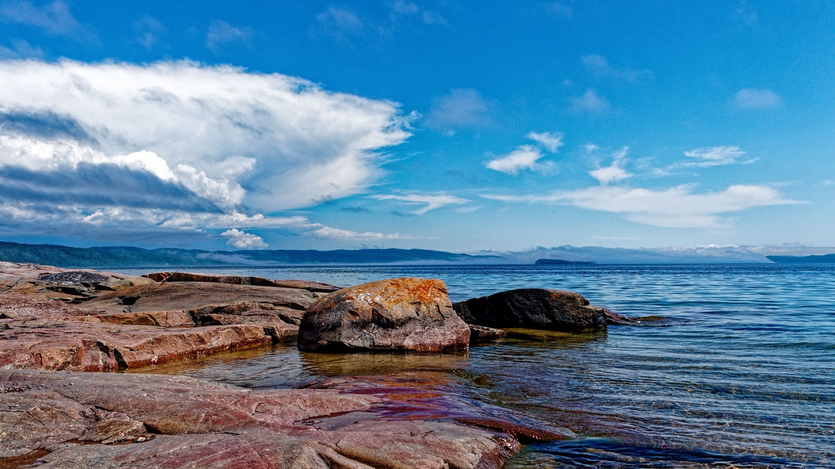Ontario_great_lakes_rocky_shoreline