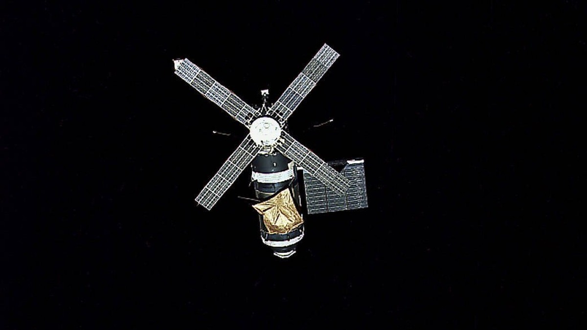 Skylab in Earth orbit after its first crew deployed the parasol sunshade
