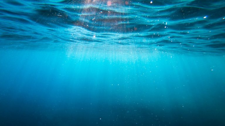 Clear_blue_seawater_containing_dissolved_elements